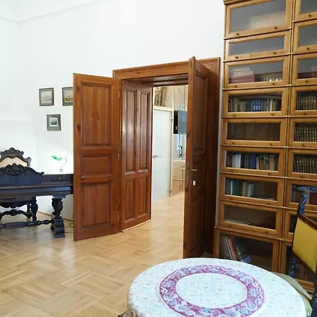 Pronay-kastely Guest house