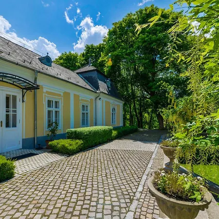 Guest house Pronay-kastely Alsopeteny