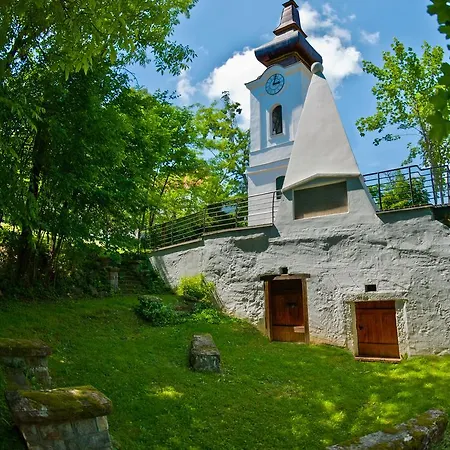 Pronay-kastely Guest house 3*