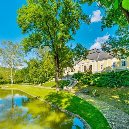 Vendégház Prónay-kastély 3*