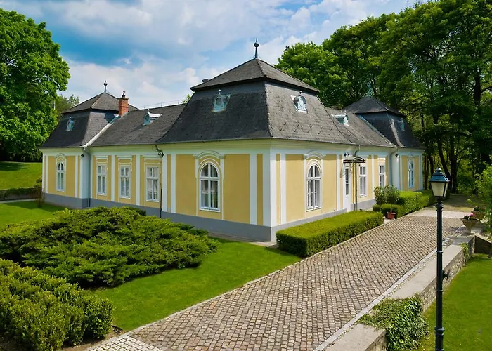 Pronay-kastely Pensionat